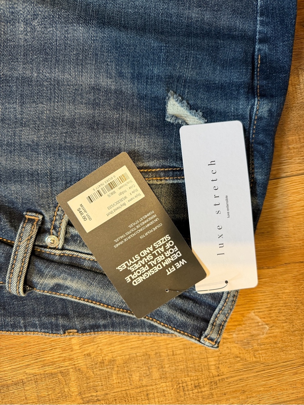 NWT Silver Women's Distressed High-Rise Denim Shorts - Dark Blue 18W - Picture 5 of 10